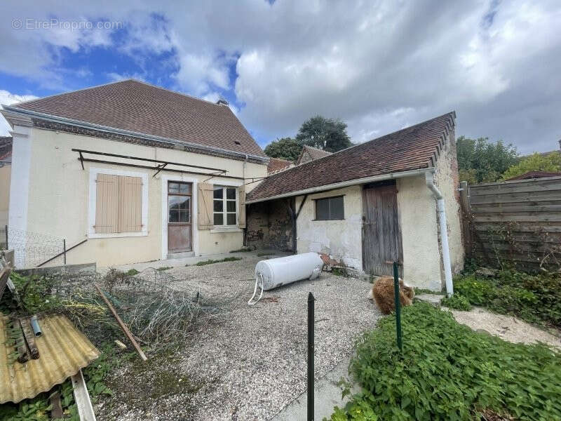 Maison à AUTHON-DU-PERCHE