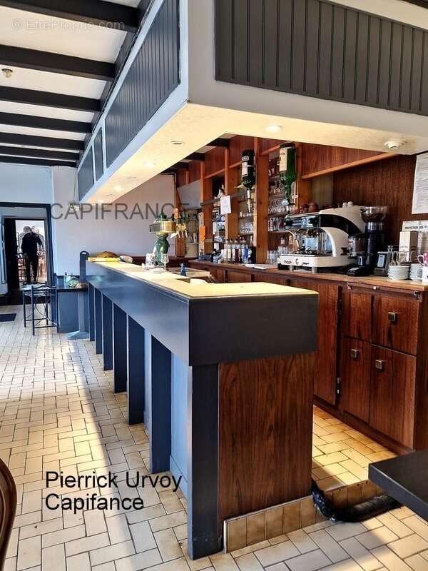 Commerce à PEDERNEC