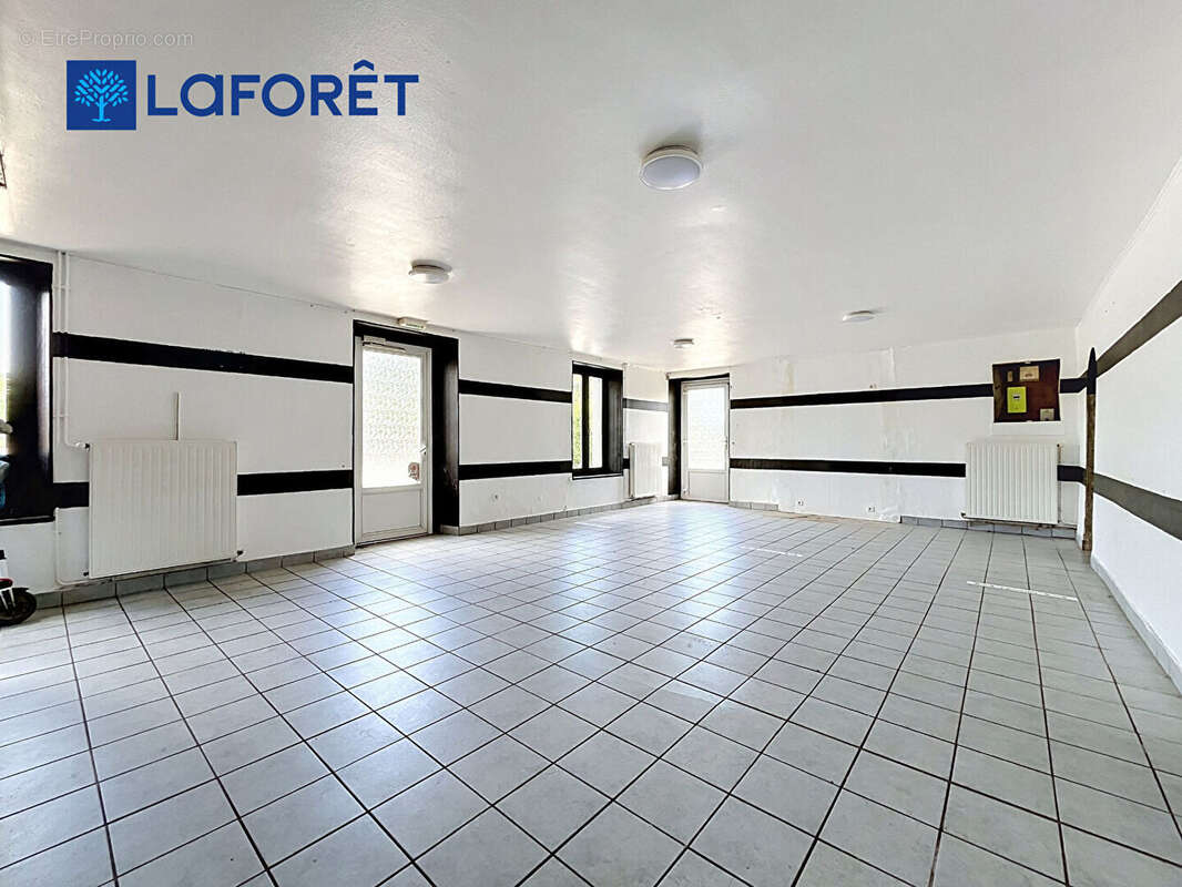 A VENDRE - Immeuble Saint Thuriau - photo 2