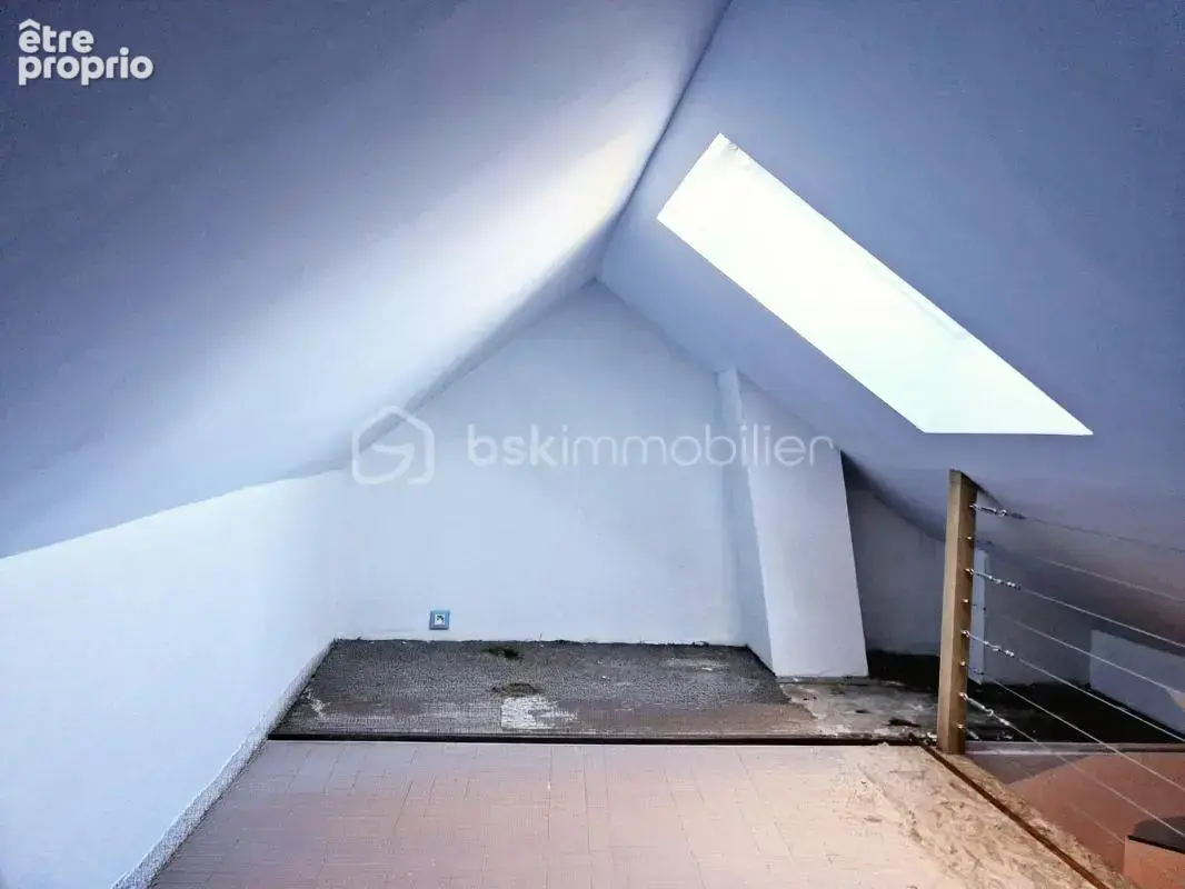 Maison ancienne avec jardin, terrasse et grand garage ! - photo 14