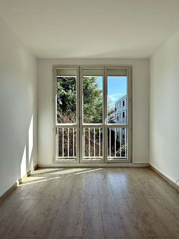 Appartement à CHILLY-MAZARIN