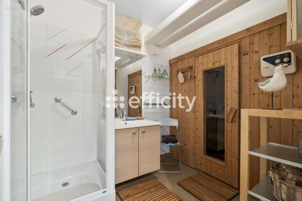 Maison à LA CELLE-SAINT-CLOUD