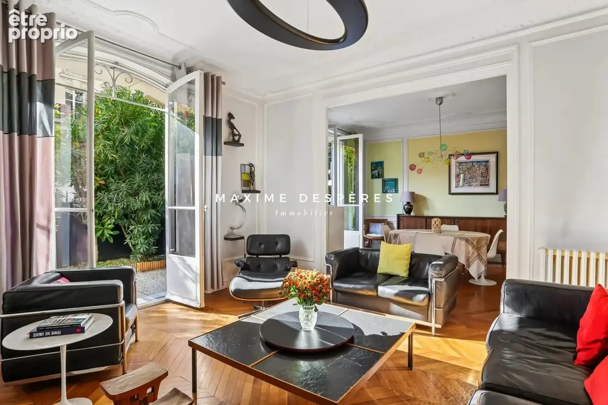 Appartement à PARIS-7E
