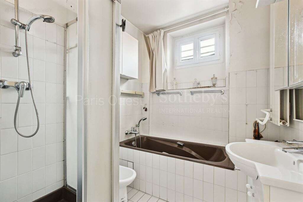 Appartement à PARIS-15E