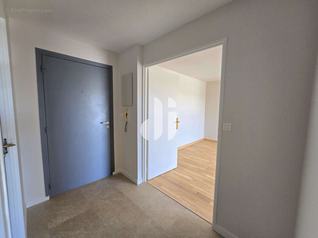 Appartement MERIGNAC ARLAC 2 pièces 49 m2 avec balcon, parking, piscine et gardien - photo 9