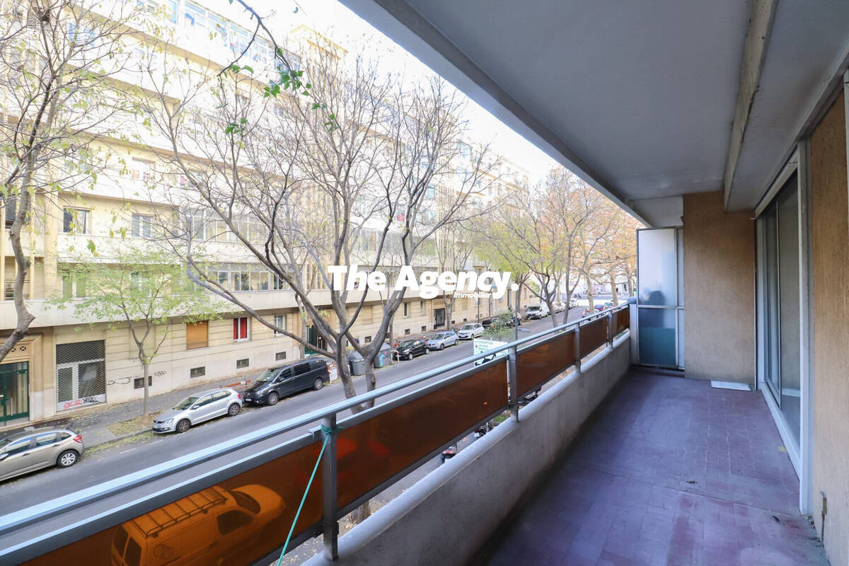 Appartement à MARSEILLE-5E