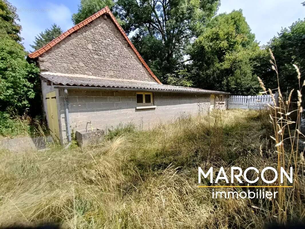 Maison à LE DONZEIL