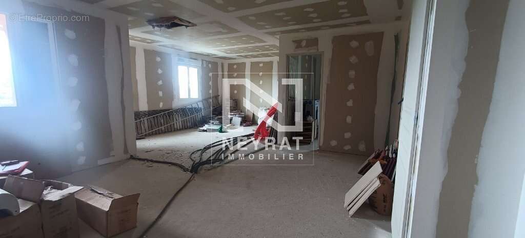 Maison - 4 chambres - MONTCENIS - 318,50 m2 - 290 000 € - photo 15