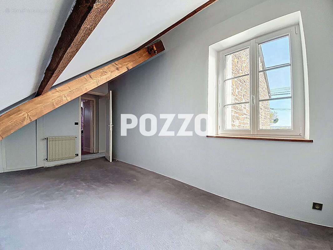 Maison à SAINT-PLANCHERS