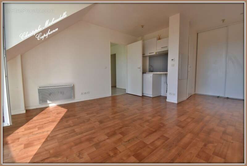 Appartement à SAINT-THIBAULT-DES-VIGNES