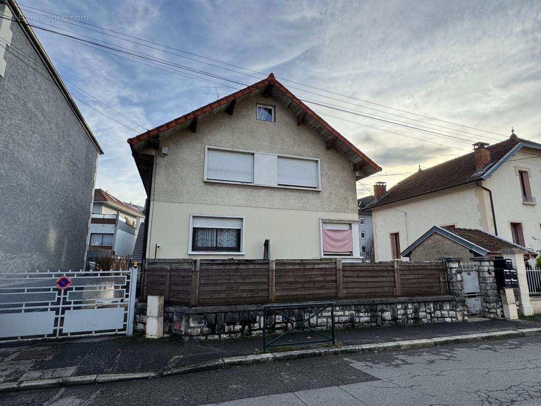 Appartement à AIX-LES-BAINS