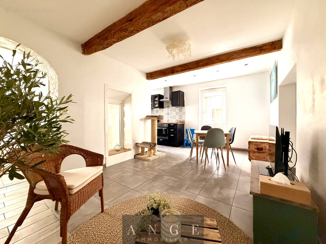 Maison à SOLLIES-TOUCAS