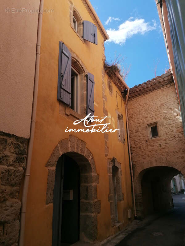Maison de viollage F4 avec remise et terrasse associant le charme et le volume au coeur de LE POUGET - photo 16