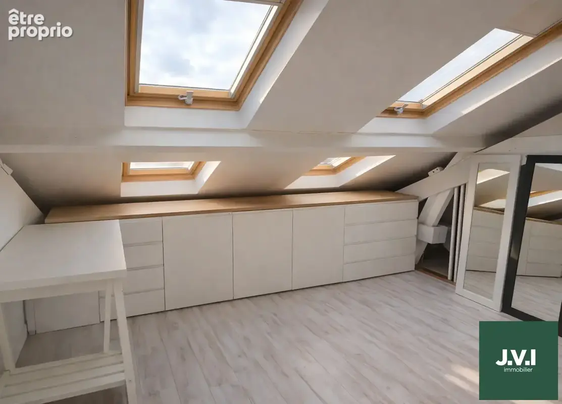 A vendre - Bas Montmorency - Maison 220 m² - 7 pièces - 4 chambres - photo 12