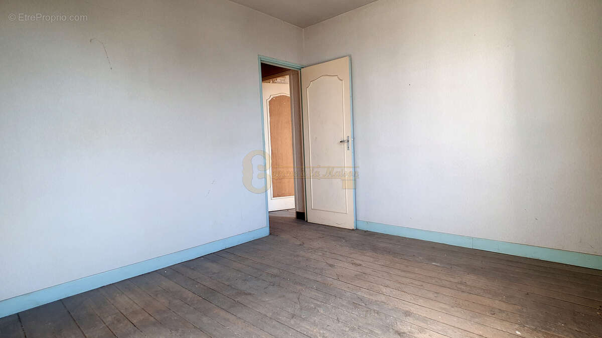 Appartement à TRACY-LE-MONT