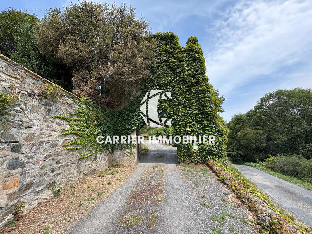 Maison à BRULLIOLES