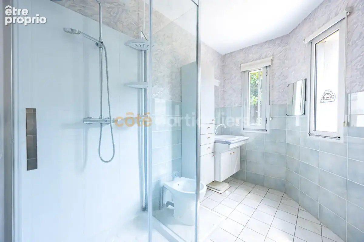 Saint-pasquier - - impasse - - maison 118m2 habitables - - double garage  - - calme - - jardin - - 3 chambres - photo 7