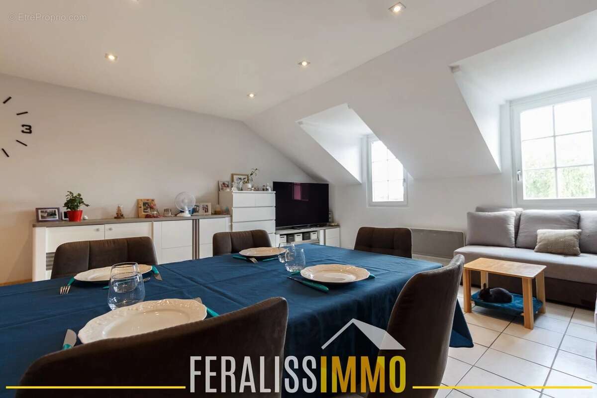 Appartement à VAUX-SUR-SEINE