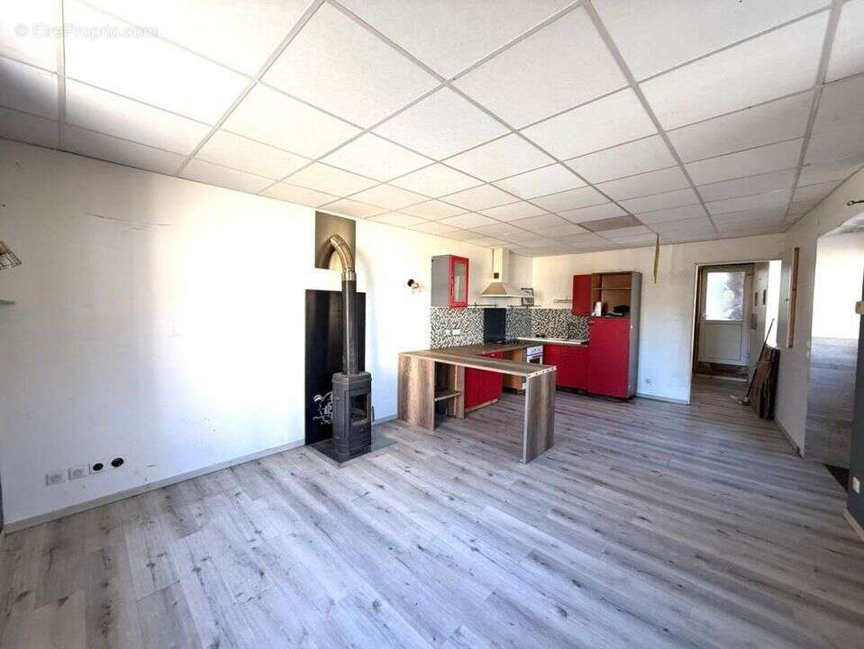 Maison à SAINT-CHRISTOPHE-ET-LE-LARIS