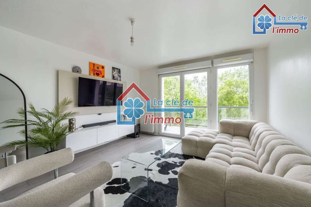 Appartement à MOISSY-CRAMAYEL