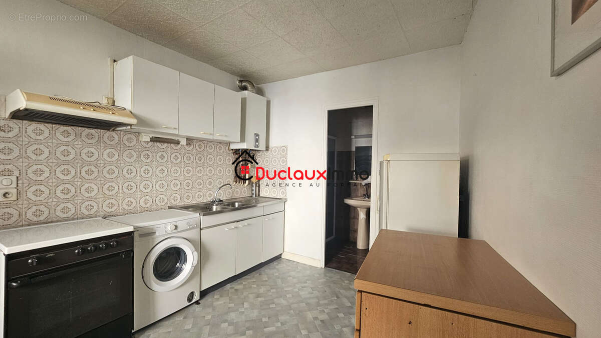 AURILLAC - Quartier très recherché - Immeuble en MONOPROPRIETE - photo 6