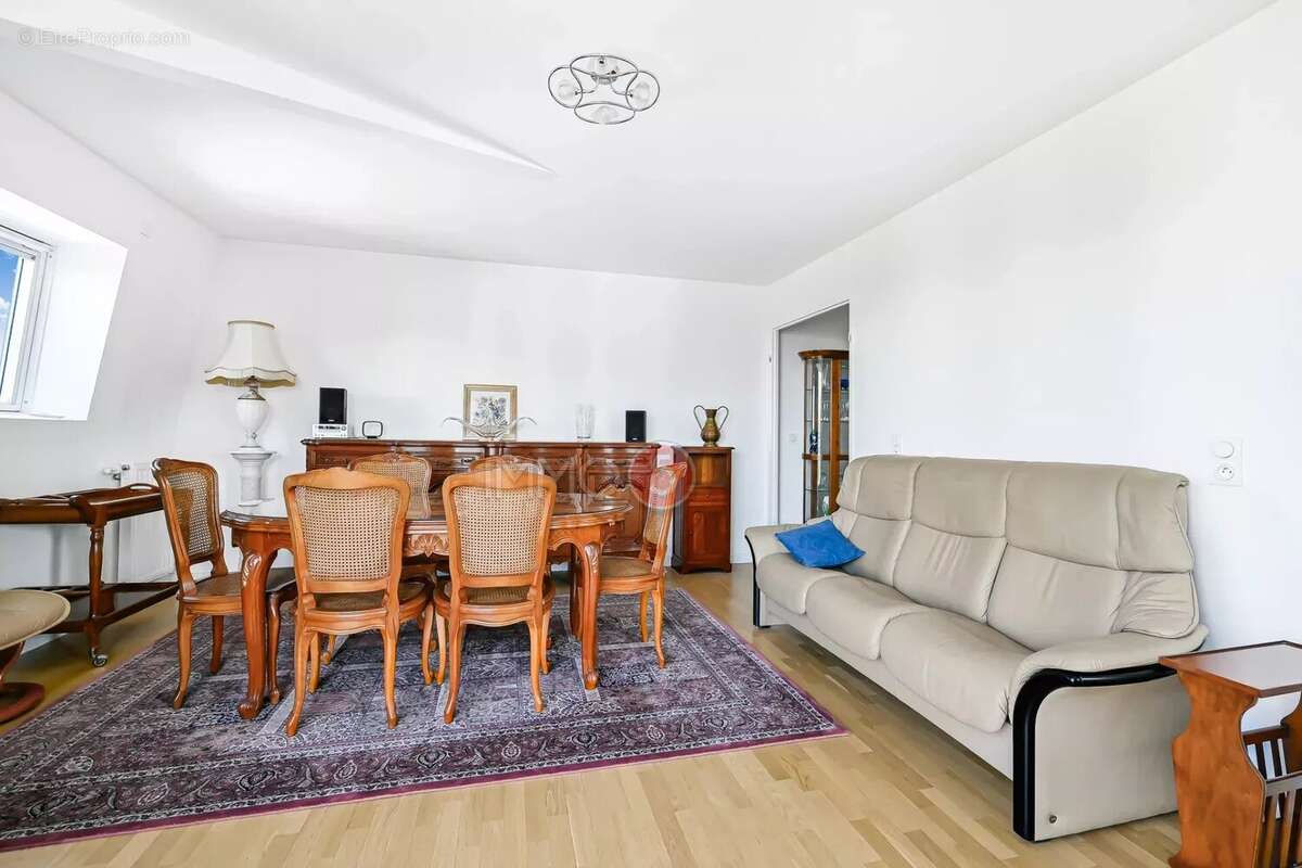 Appartement à LE RAINCY