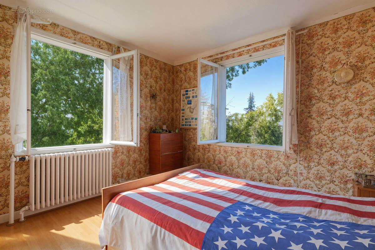 Maison à SAINT-CYR-AU-MONT-D'OR