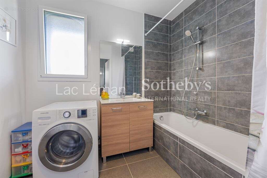 Appartement à VETRAZ-MONTHOUX