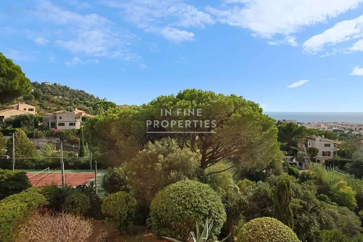 Appartement à LE CANNET