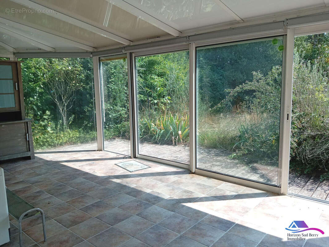 Maison à SAINT-PRIEST-LA-MARCHE