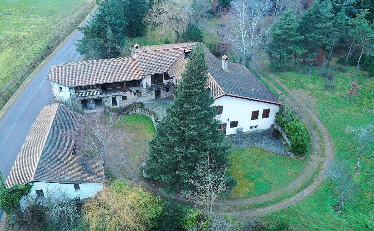 Maison à SAINT-SIXTE