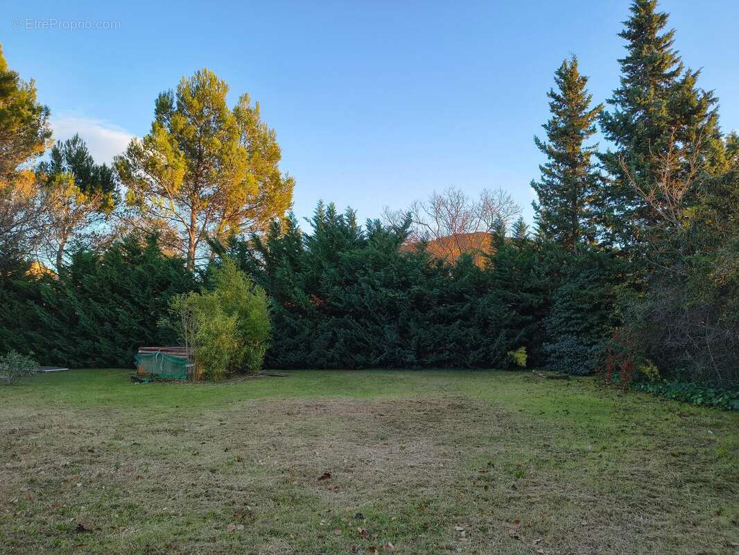 Photo 3 - Terrain à ROBION