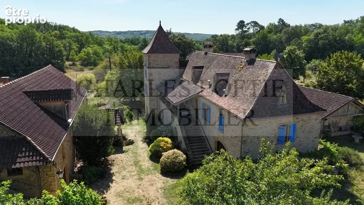 Ensemble en pierre avec gîte et piscine sur un terrain de 8 804 m² dans un hameau paisible en Bouriane - photo 4