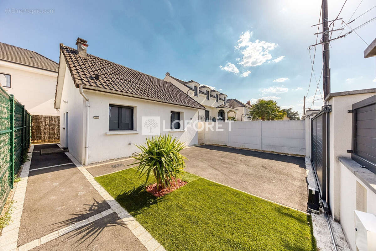 Maison Contemporaine de 204m² dans le secteur du Bouquet à Pontault-Combault - photo 14