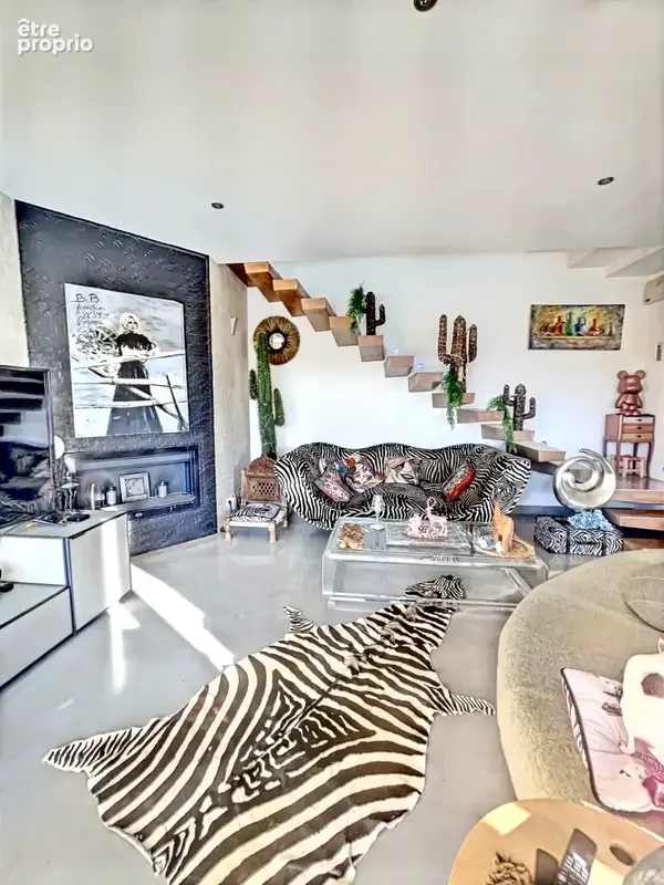83530  agay -villa contemporaine f5 piscine spa vue esterelmer etage - photo 4