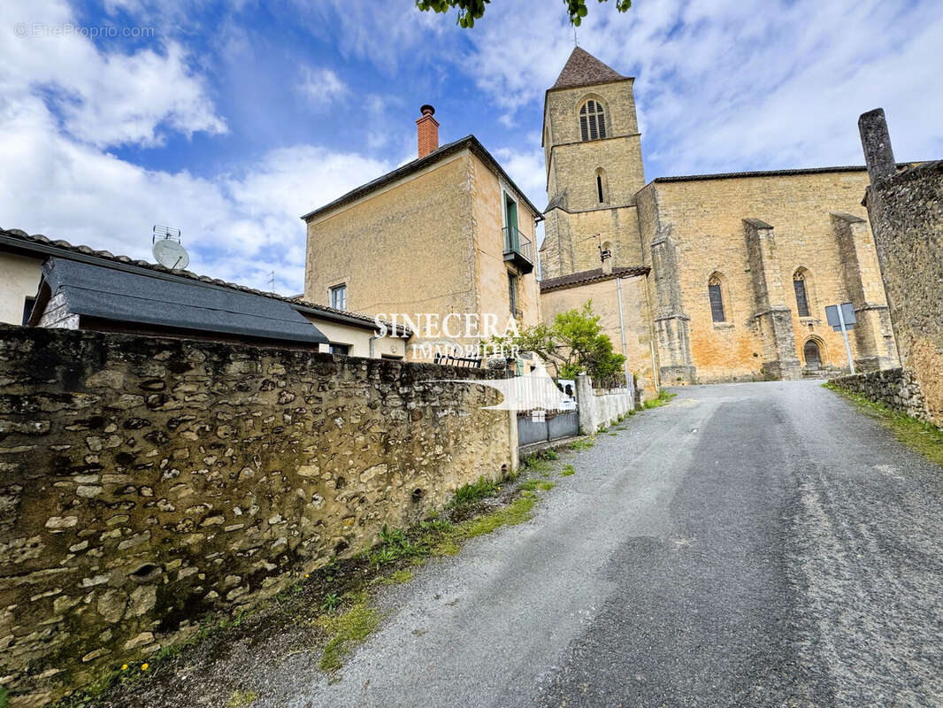 Maison à SALLES-DE-BELVES