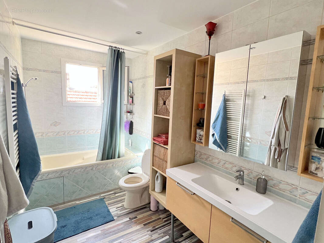 Maison à VILLEURBANNE