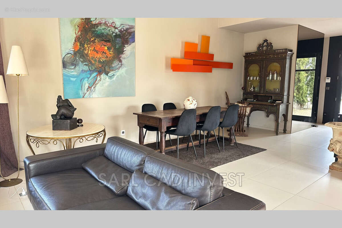 Maison à SAINT-CYR-SUR-LOIRE