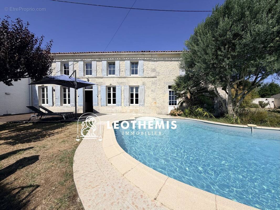 Maison à LE CHAY