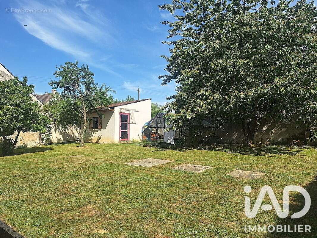 Photo 2 - Maison à SAINT-CYR-SUR-MORIN