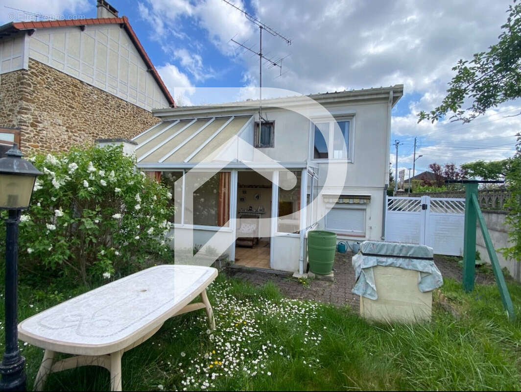 Maison à VIRY-CHATILLON