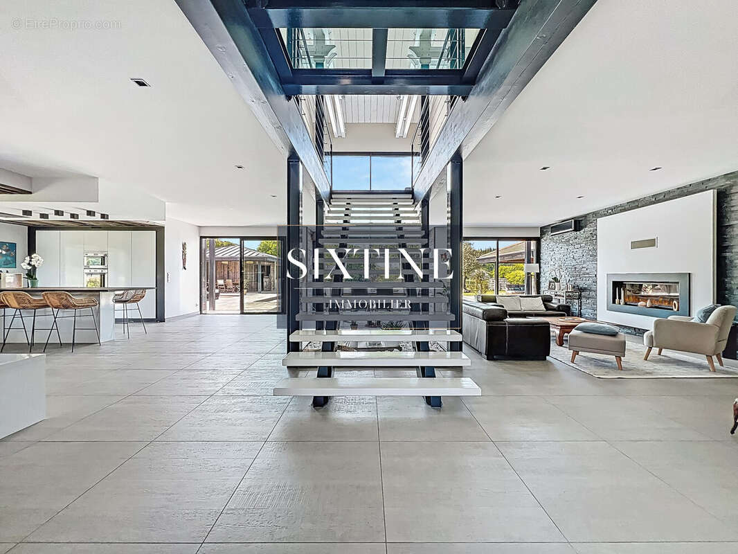 Maison à BOURGOIN-JALLIEU