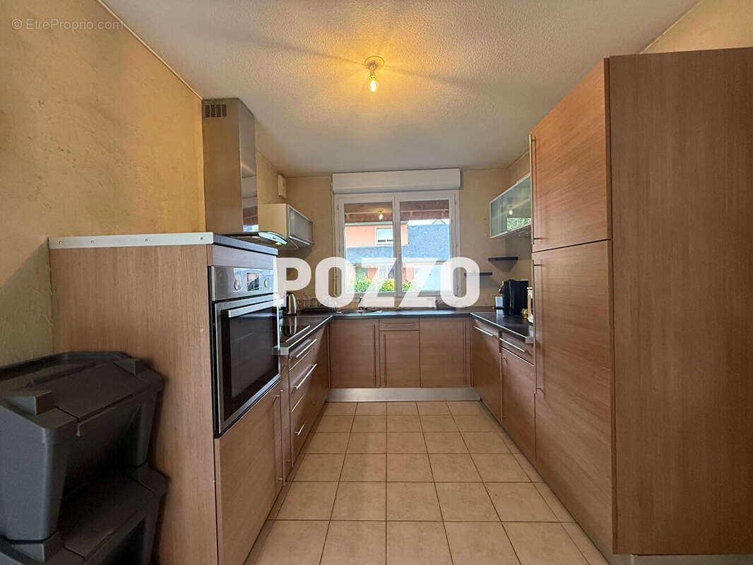 Maison à LA RIVIERE-SAINT-SAUVEUR