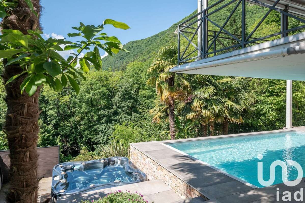 Photo 2 - Maison à LA TRONCHE