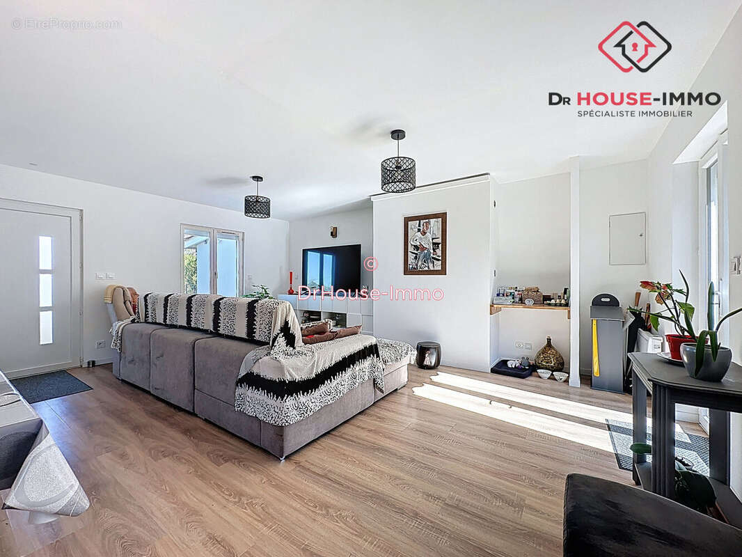 Maison à SAINT-ASTIER