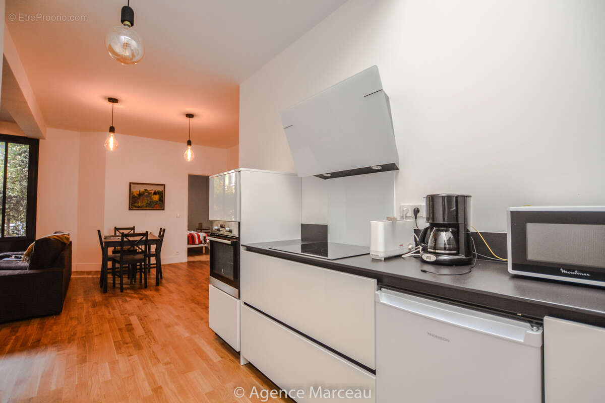 Appartement à COURBEVOIE