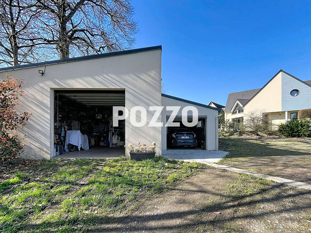 A Vendre - Les Loges Marchis - Maison 6 pièce(s) 154 m² - photo 18
