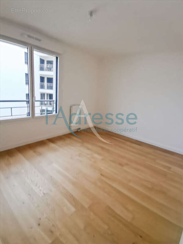 Appartement à SURESNES