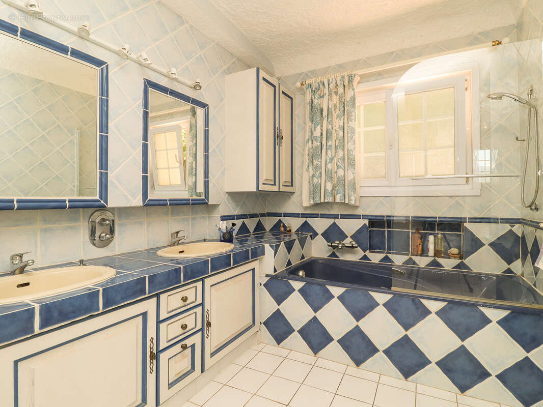 Maison à FAYENCE