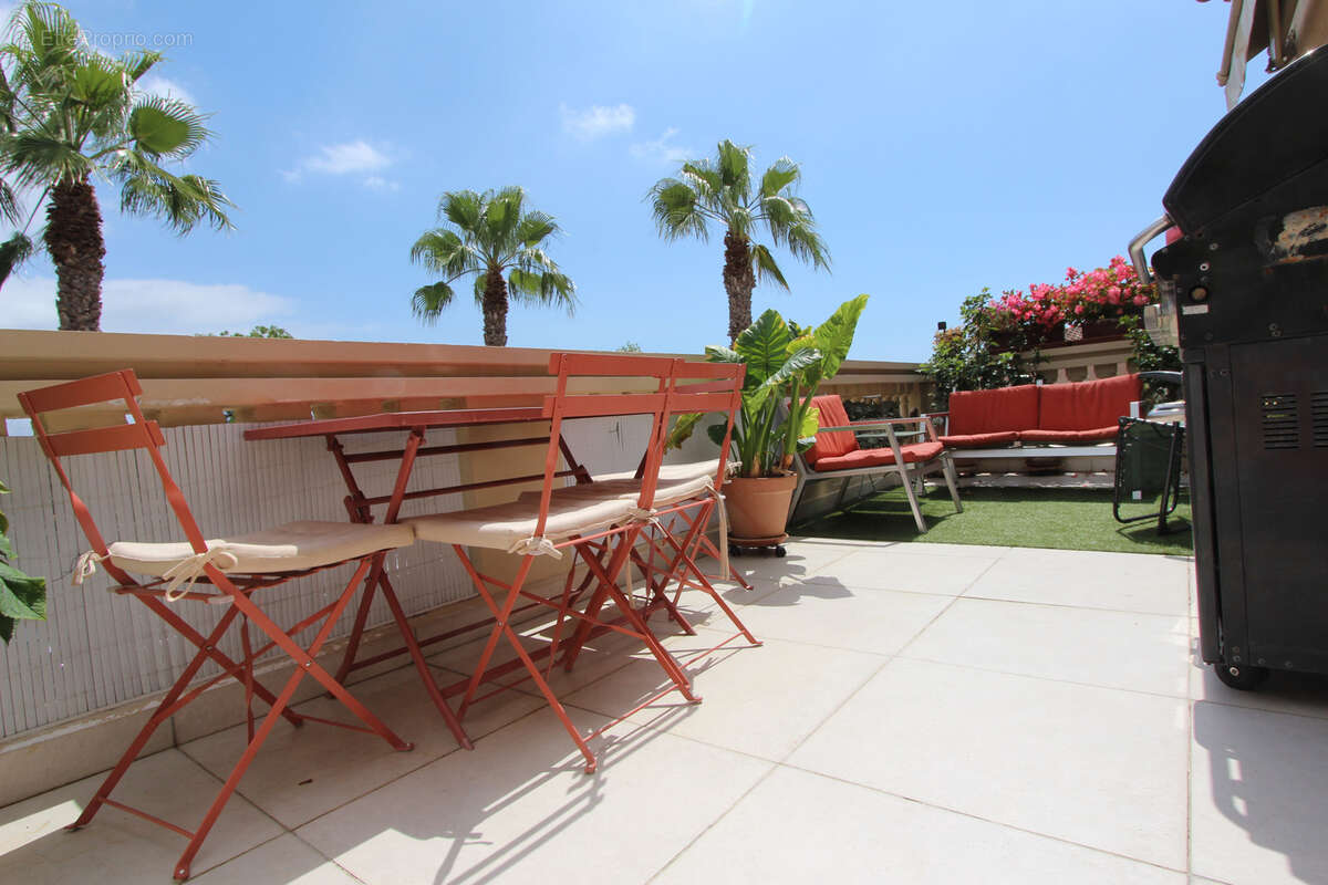 Appartement à VILLENEUVE-LOUBET